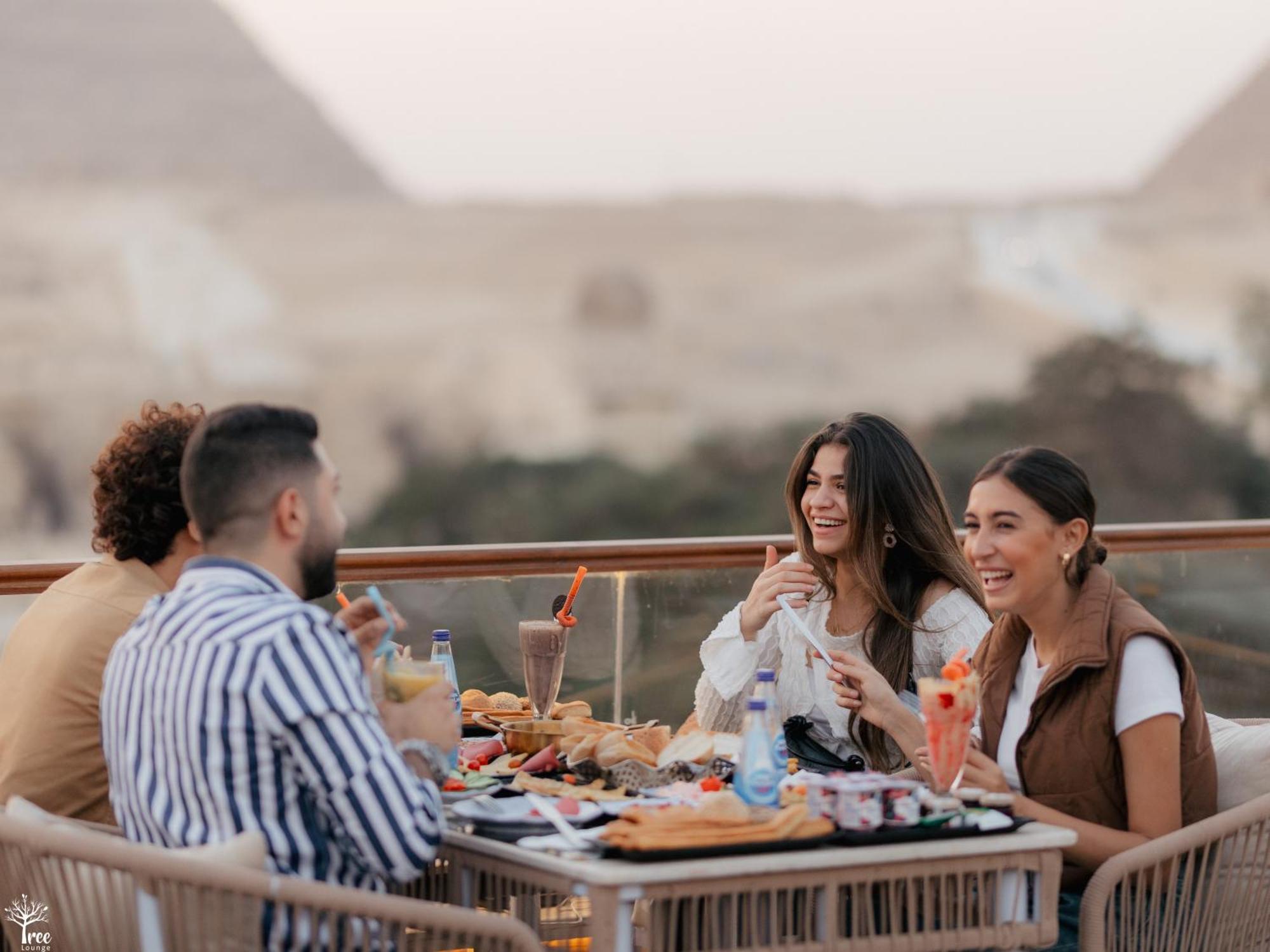 Tree Lounge Pyramids View Inn , Sphinx Giza Kafret el-Gabal Dış mekan fotoğraf