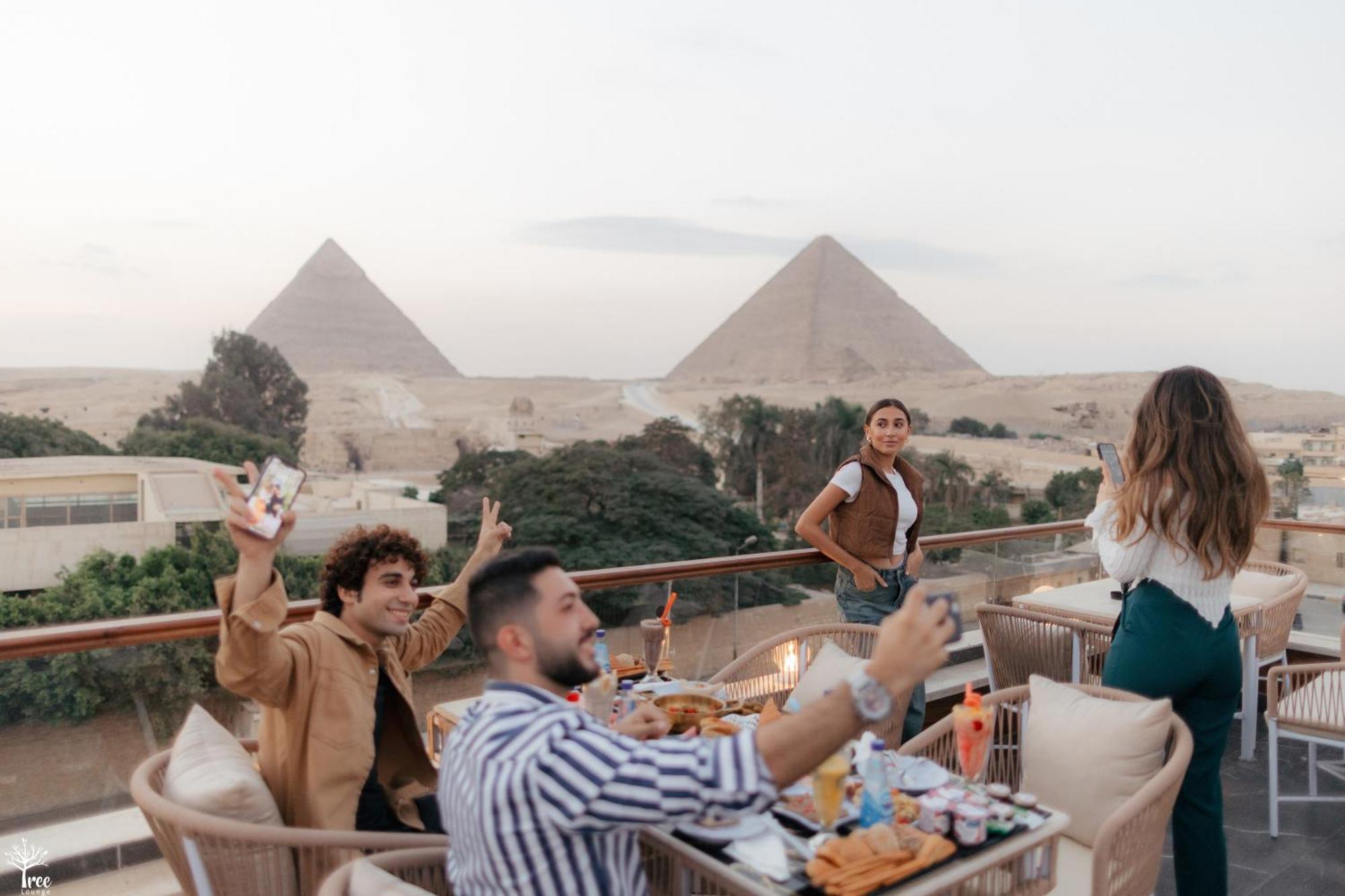 Tree Lounge Pyramids View Inn , Sphinx Giza Kafret el-Gabal Dış mekan fotoğraf